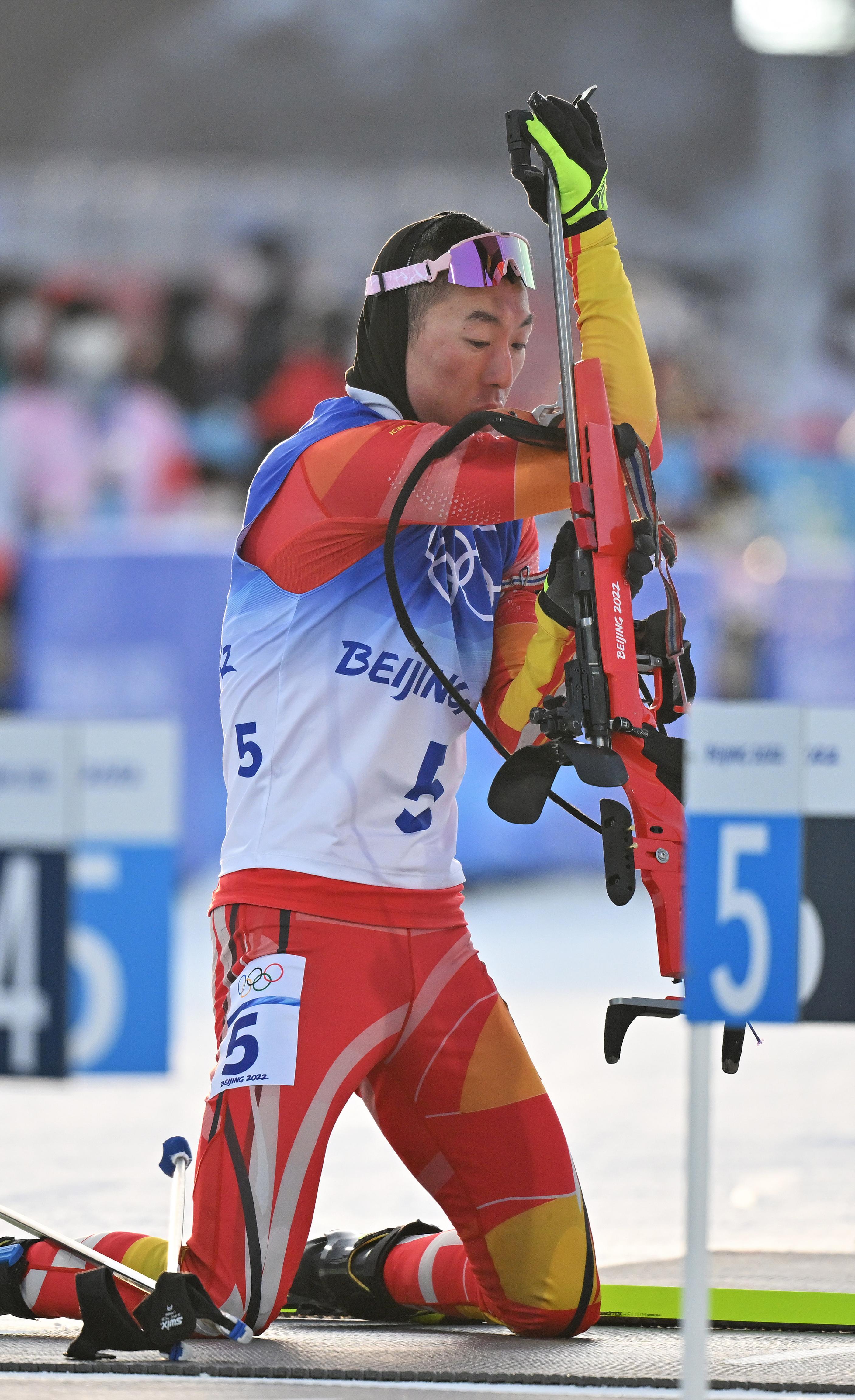 华体会下载-挪威滑雪选手在比赛中勇夺金牌