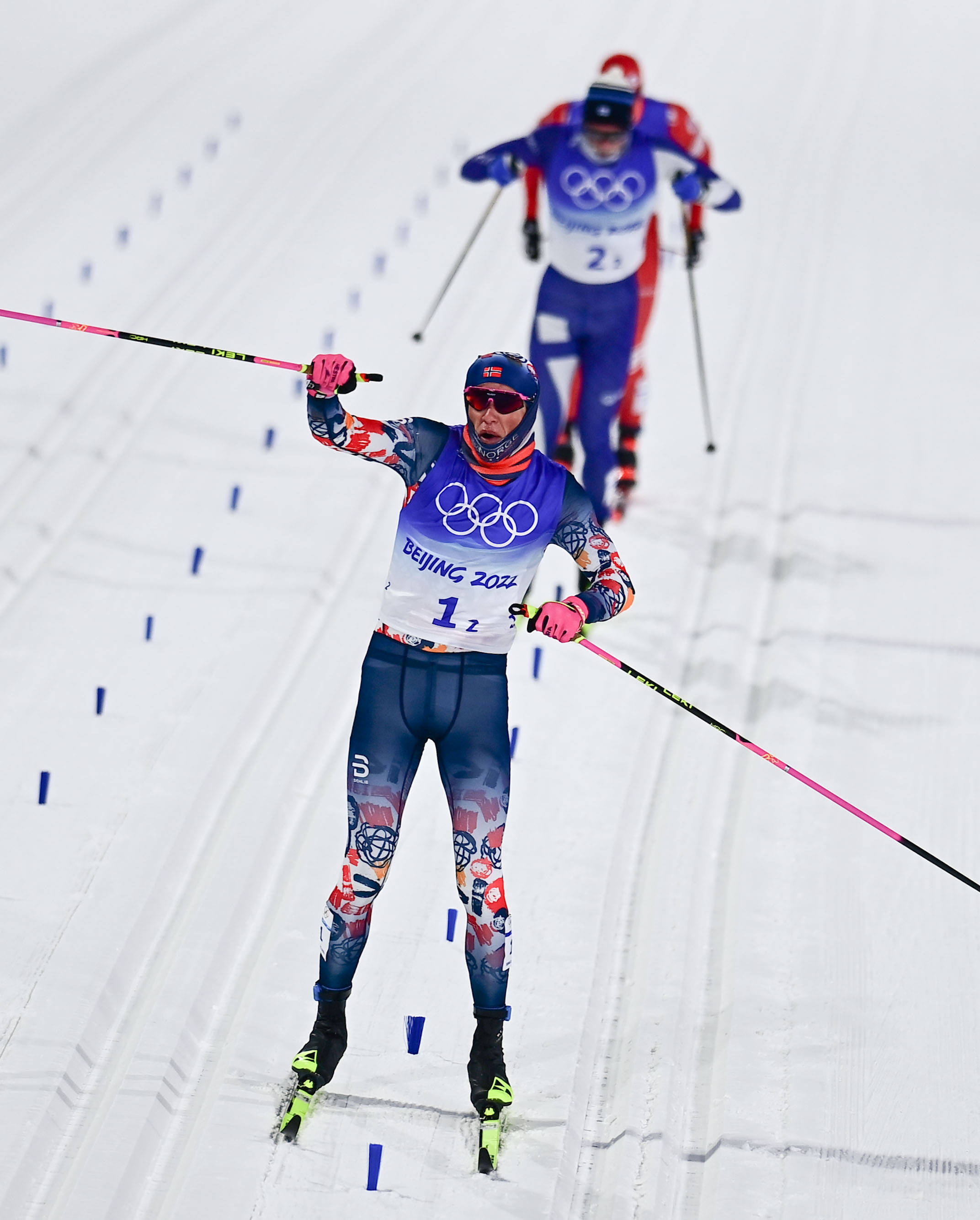 华体会下载-挪威滑雪选手在比赛中勇夺金牌