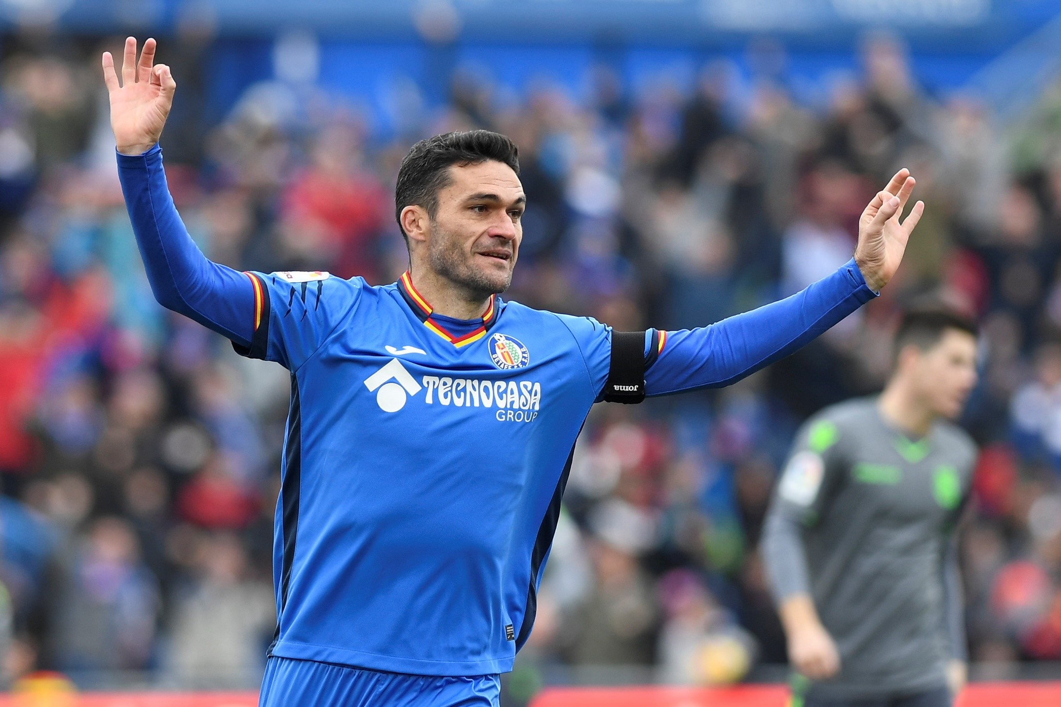 华体会登录-皇家马德里主帅佩雷斯接受采访:球队目标是夺得西甲冠军的简单介绍