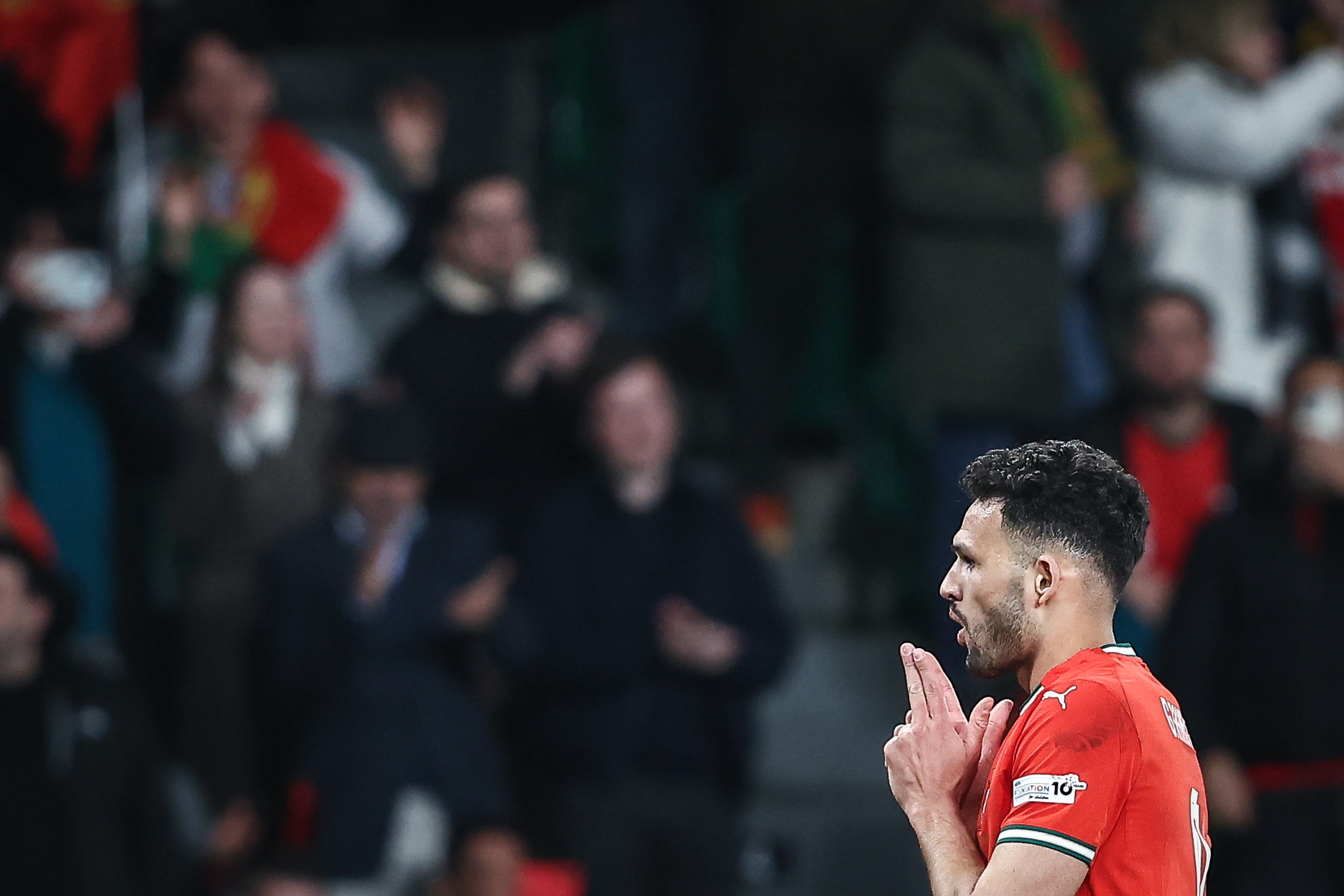 葡萄牙队在欧国联半决赛中击败对手