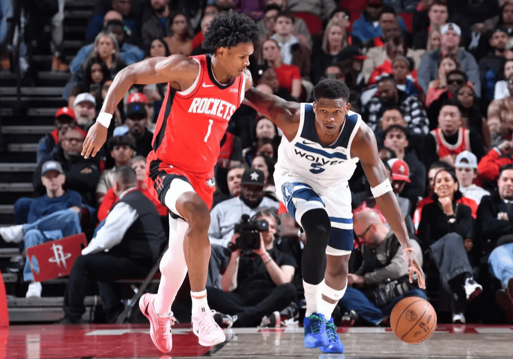 华体会馆-尼克斯大胜骑士，登顶东部