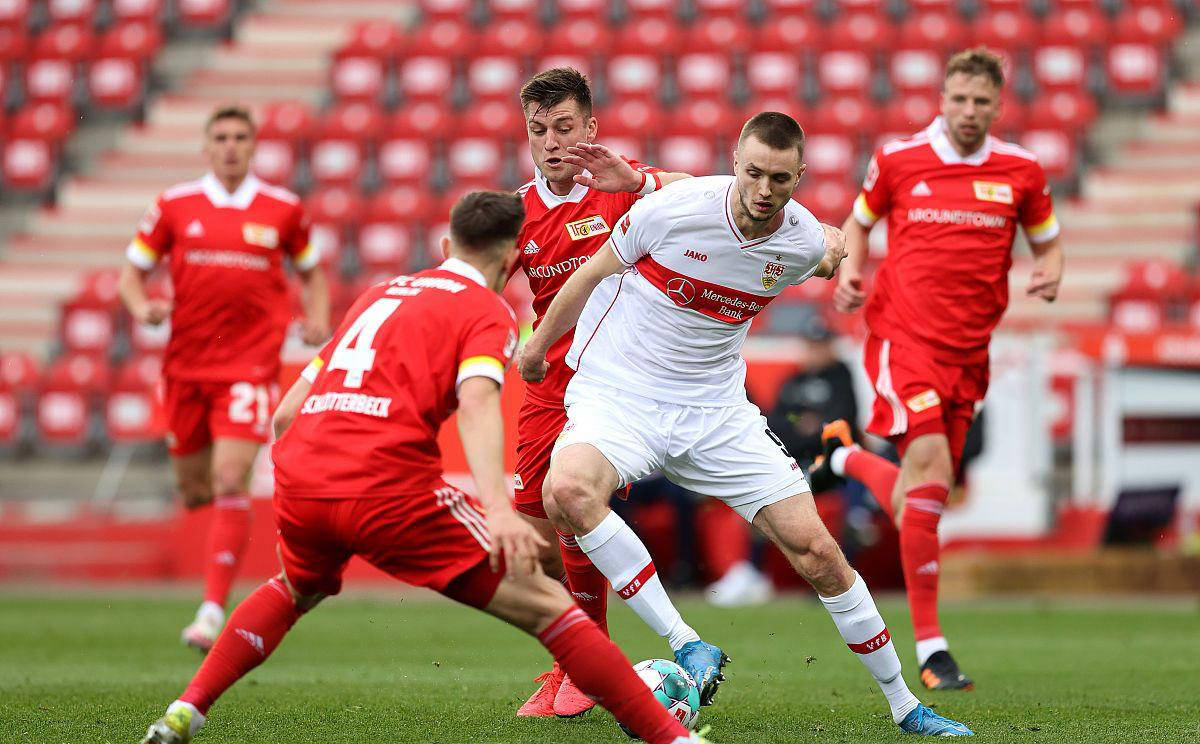 华体会培训-斯图加特球员间矛盾暴露,球队士气受挫的简单介绍