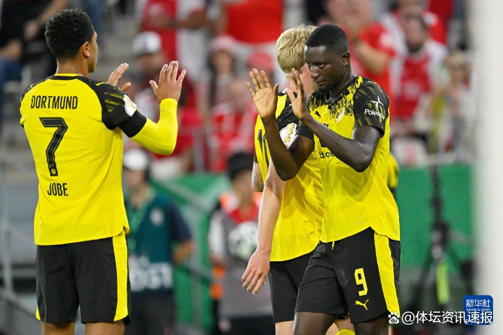 华体会下载-多特蒙德全队状态火热，冲击德国足坛霸主地位